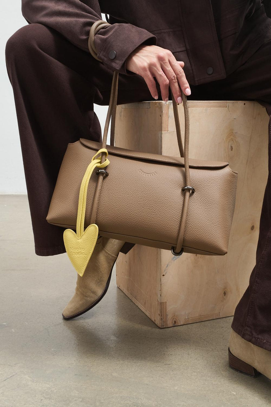 Torebka skórzana baguette Quiet Agenda