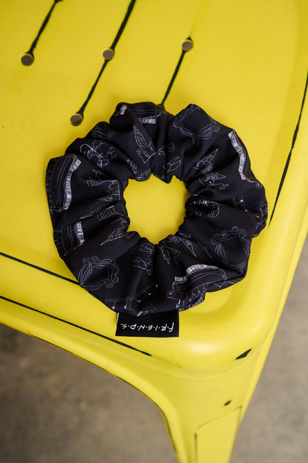 Zestaw 3 scrunchie Friends From New York