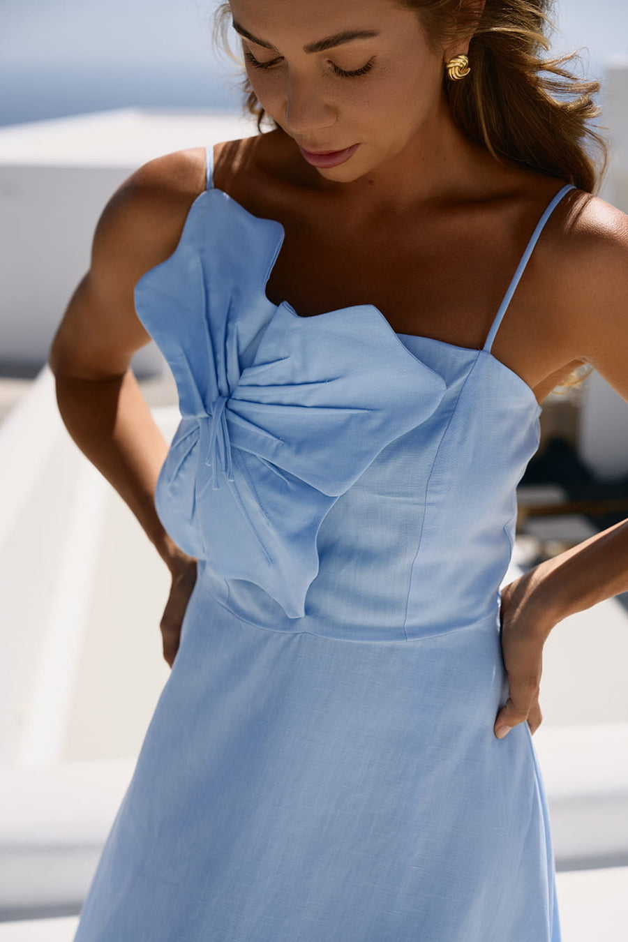 Sukienka midi z lnem Bluetiful Chaos