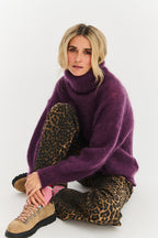 Sweter moherowy z golfem Nocturne