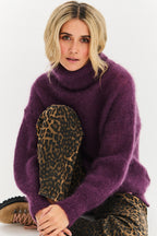 Sweter moherowy z golfem Nocturne