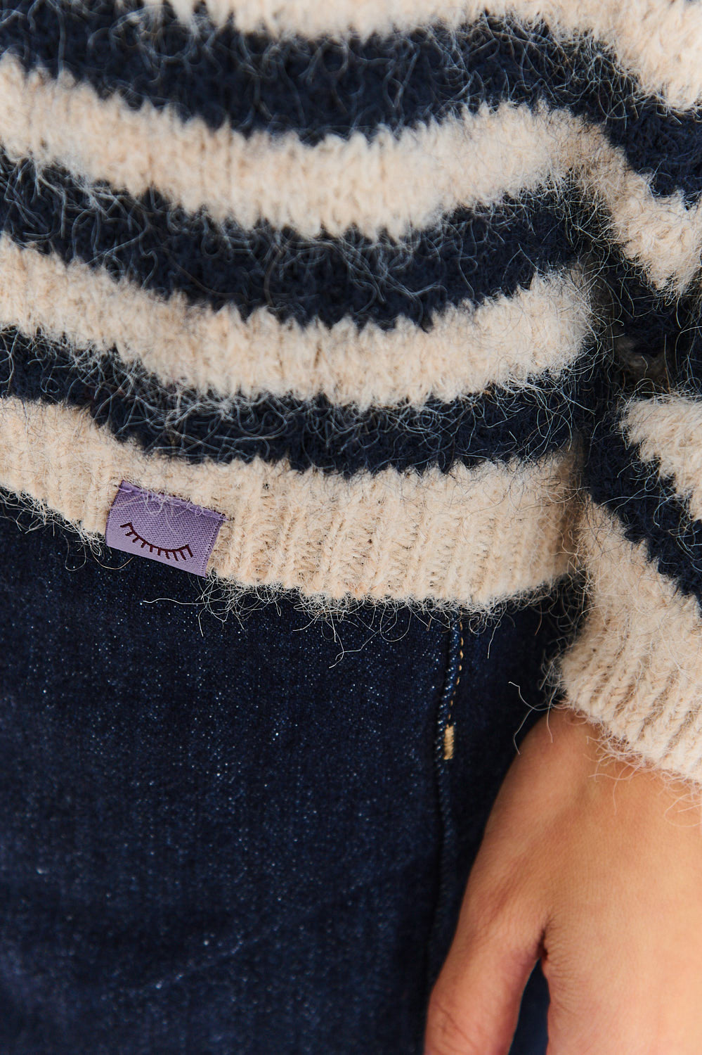 Sweter French Tale