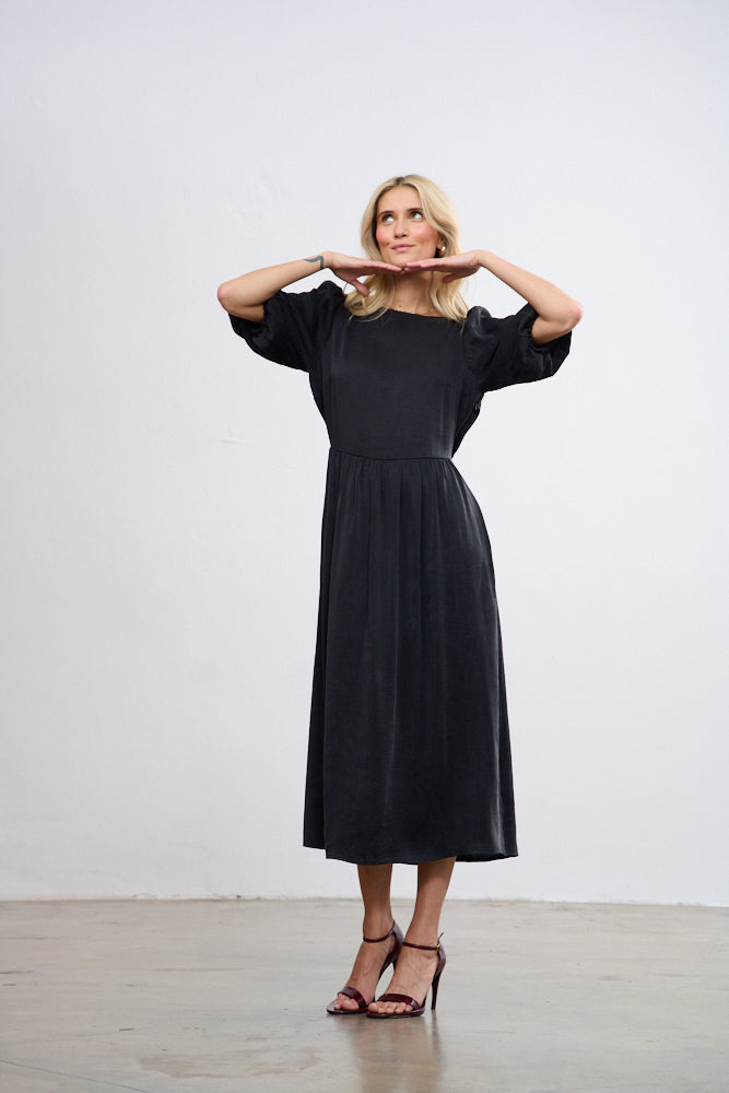 Sukienka midi Black Orchid