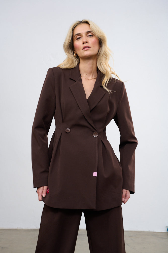 Marynarka taliowana Brown Muse