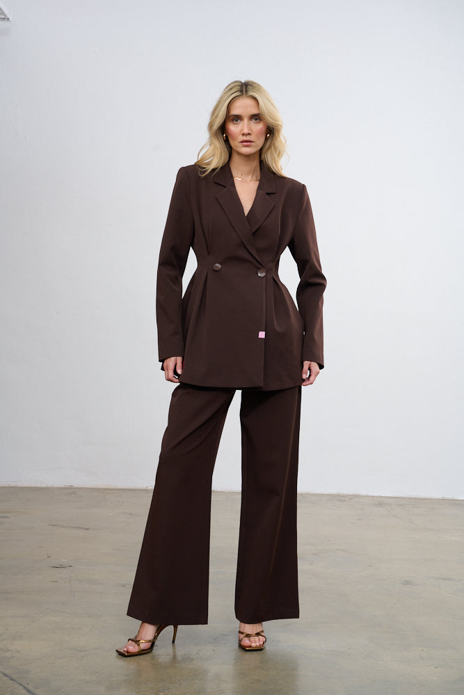 Marynarka taliowana Brown Muse
