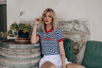 t-shirt NAOKO w biało-czarne paski z czerwonym napisem Amour w rozmiarze S