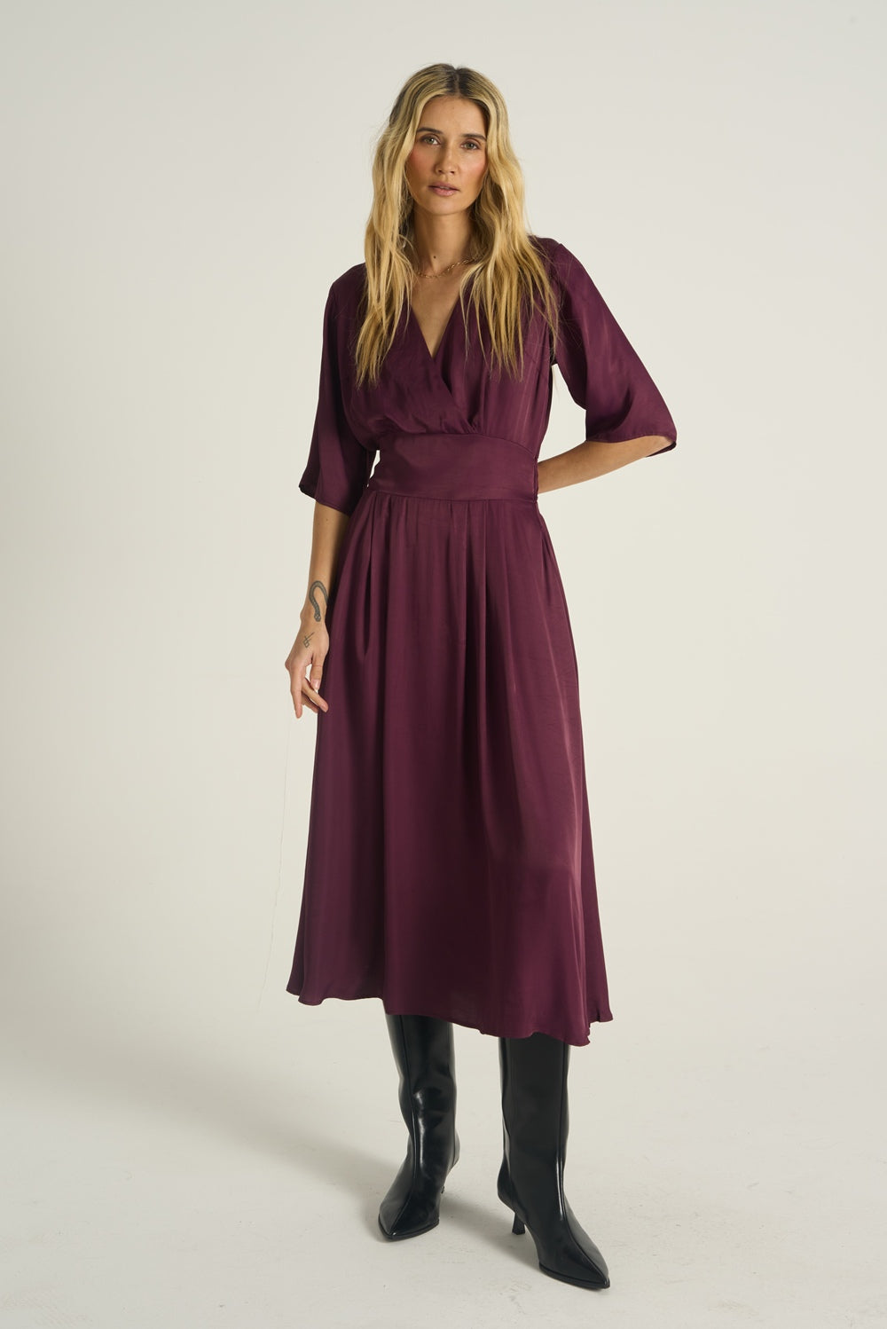 Sukienka midi Plum Affair