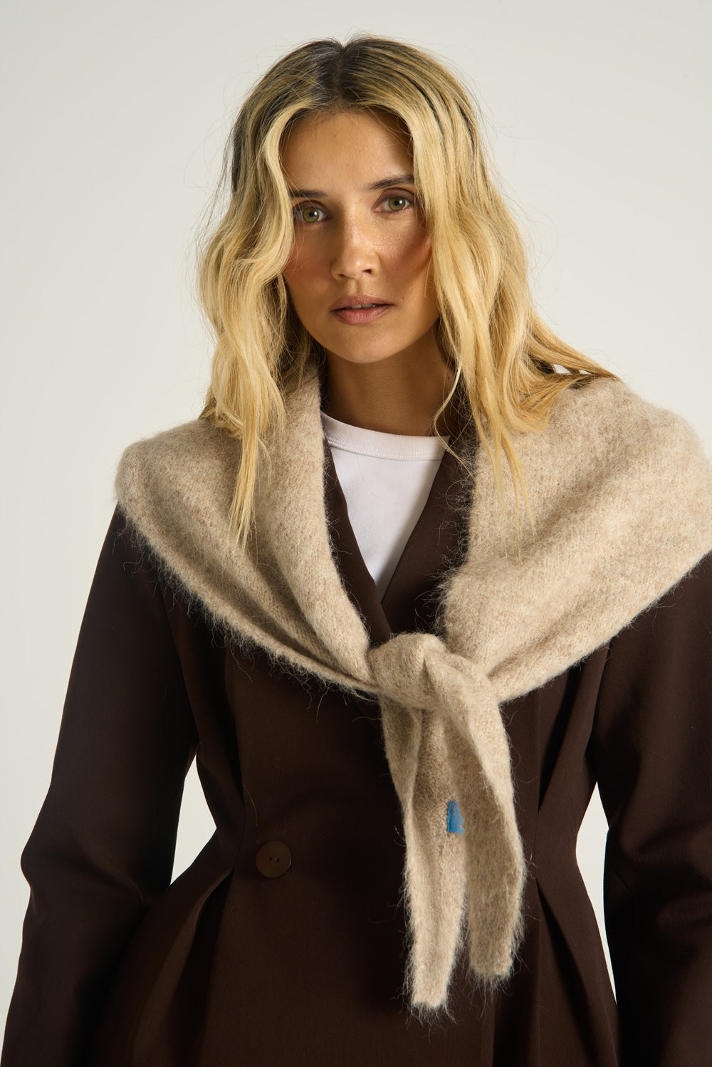 Marynarka taliowana Brown Muse
